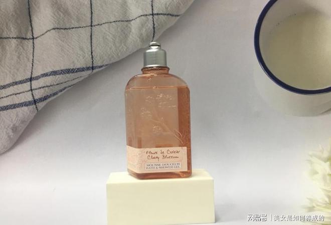 的沐浴露？不假滑最建议买的5款沐浴露推荐！pg电子模拟器免费试玩2024有哪些超好用(图6)